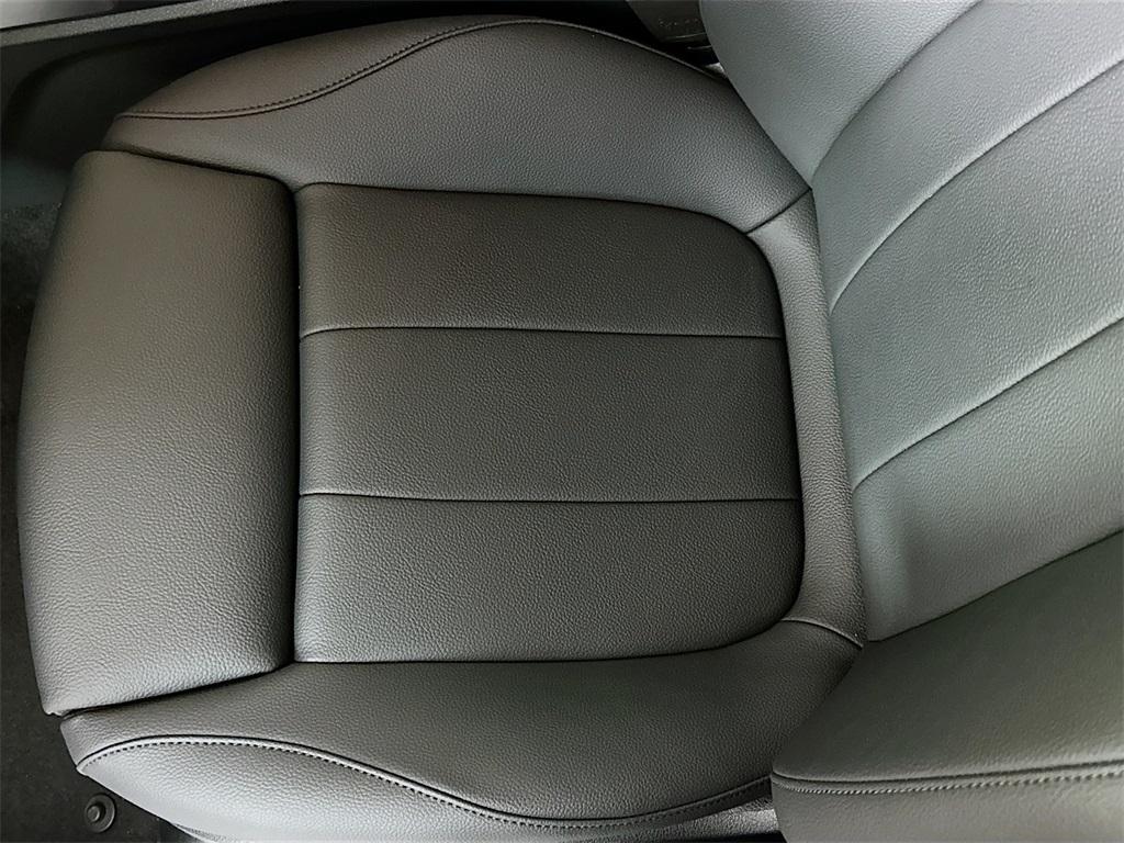 new 2025 Mercedes-Benz GLB 250 car, priced at $51,095