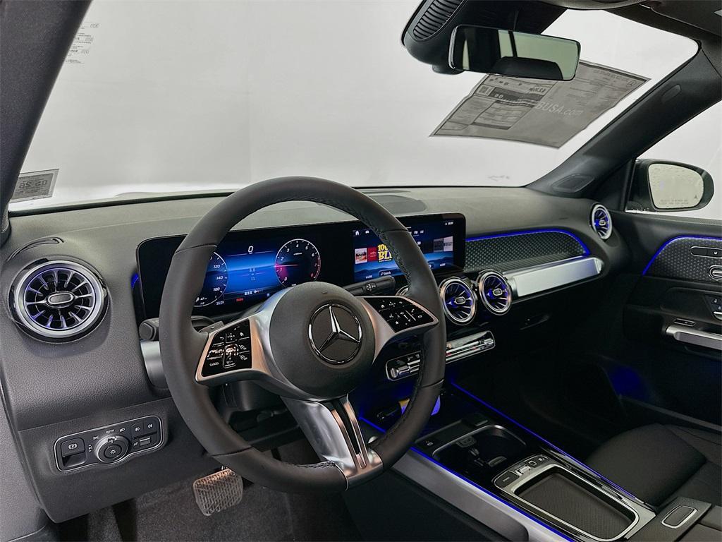 new 2025 Mercedes-Benz GLB 250 car, priced at $51,095