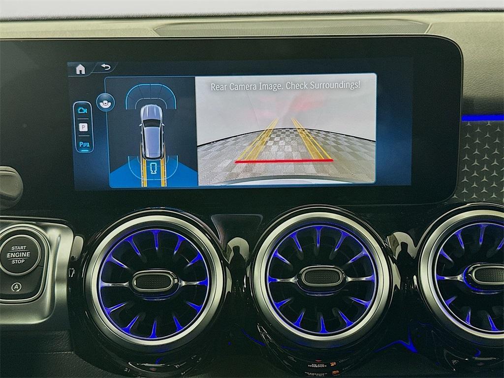 new 2025 Mercedes-Benz GLB 250 car, priced at $51,095