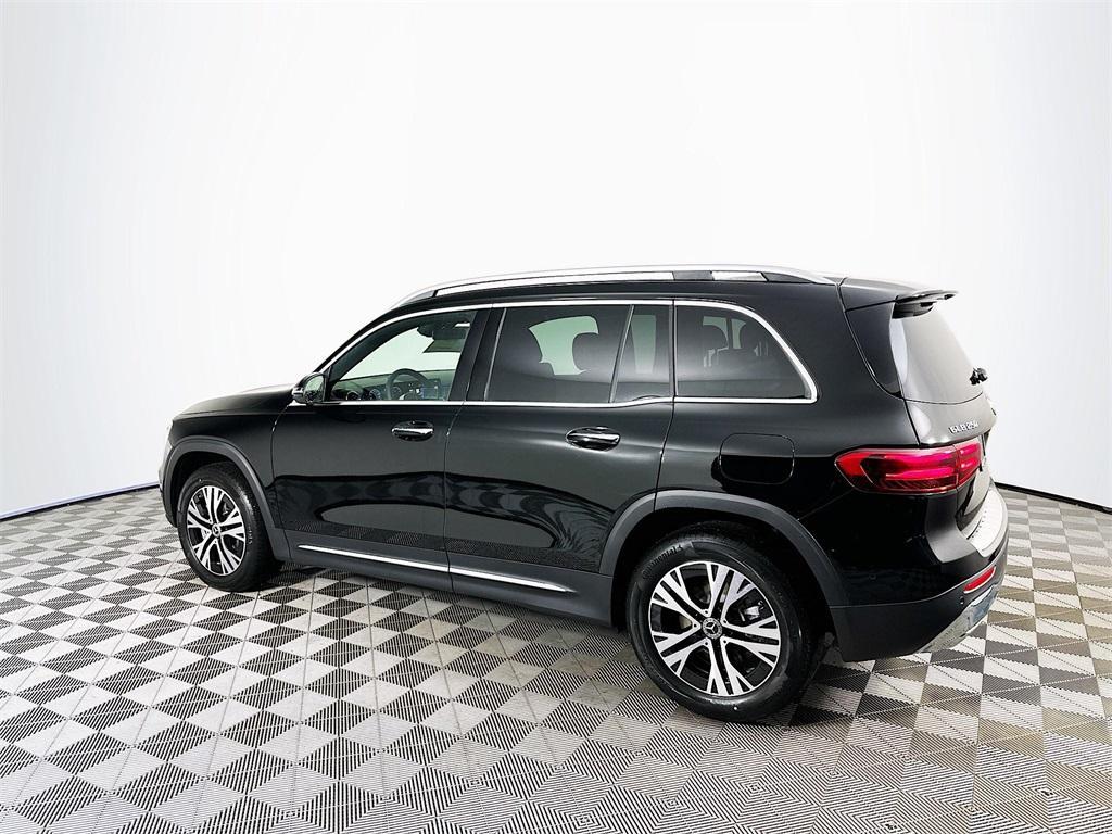 new 2025 Mercedes-Benz GLB 250 car, priced at $51,095