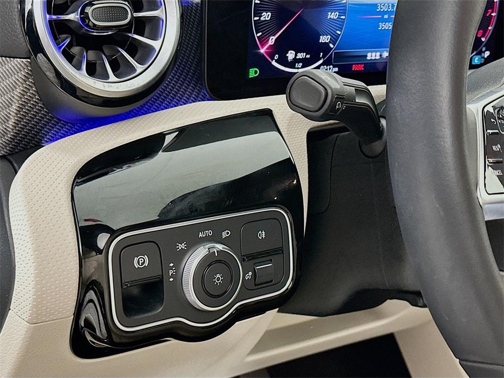 used 2025 Mercedes-Benz CLA 250 car