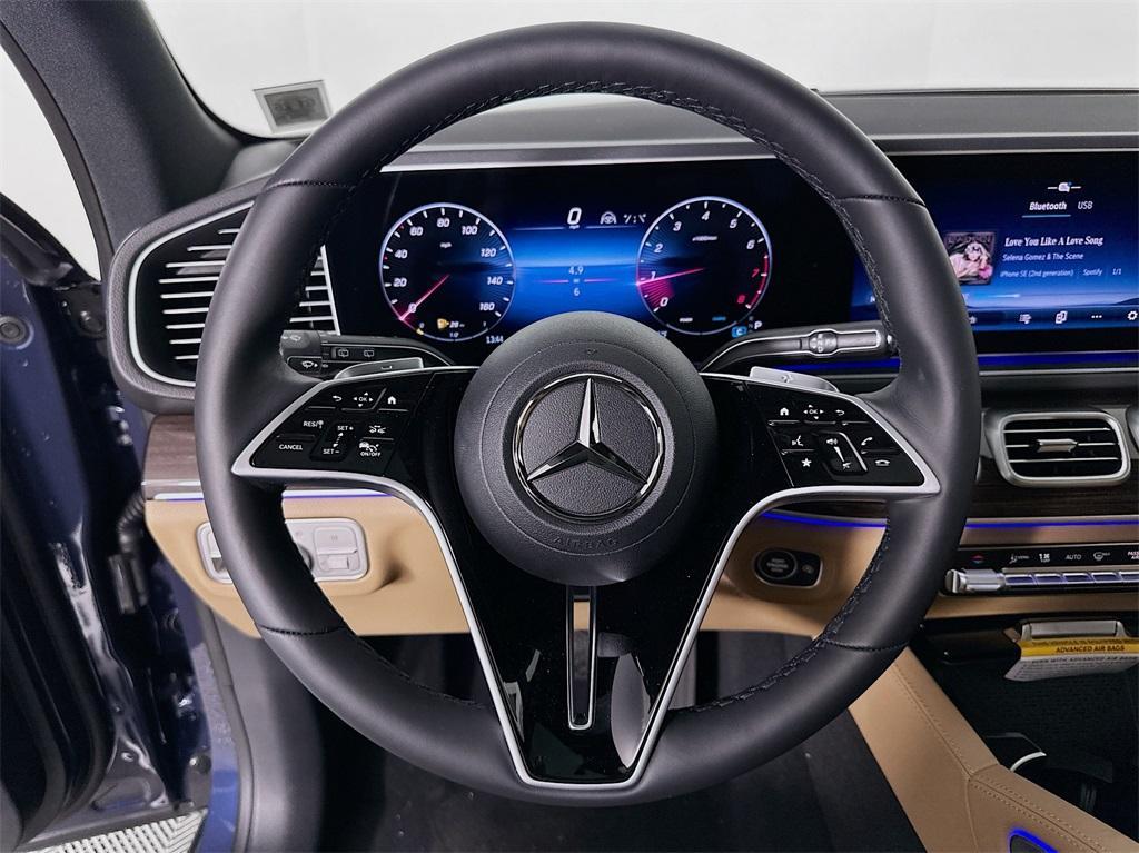 new 2025 Mercedes-Benz GLE 450 car, priced at $85,795