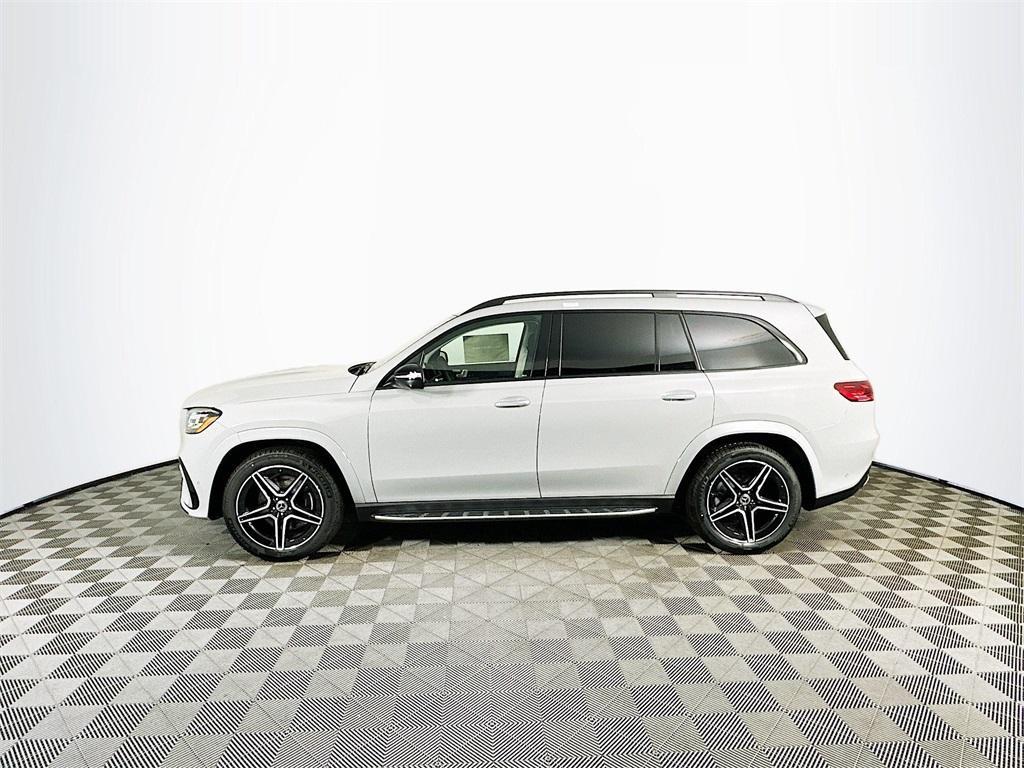 new 2025 Mercedes-Benz GLS 450 car, priced at $100,915