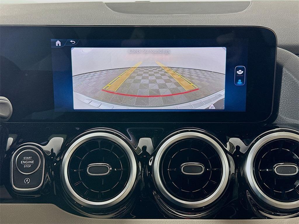 new 2025 Mercedes-Benz GLA 250 car, priced at $44,250