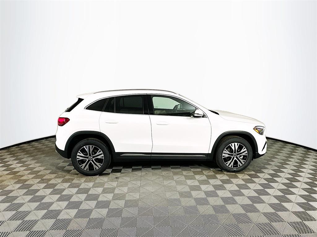 new 2025 Mercedes-Benz GLA 250 car, priced at $44,250