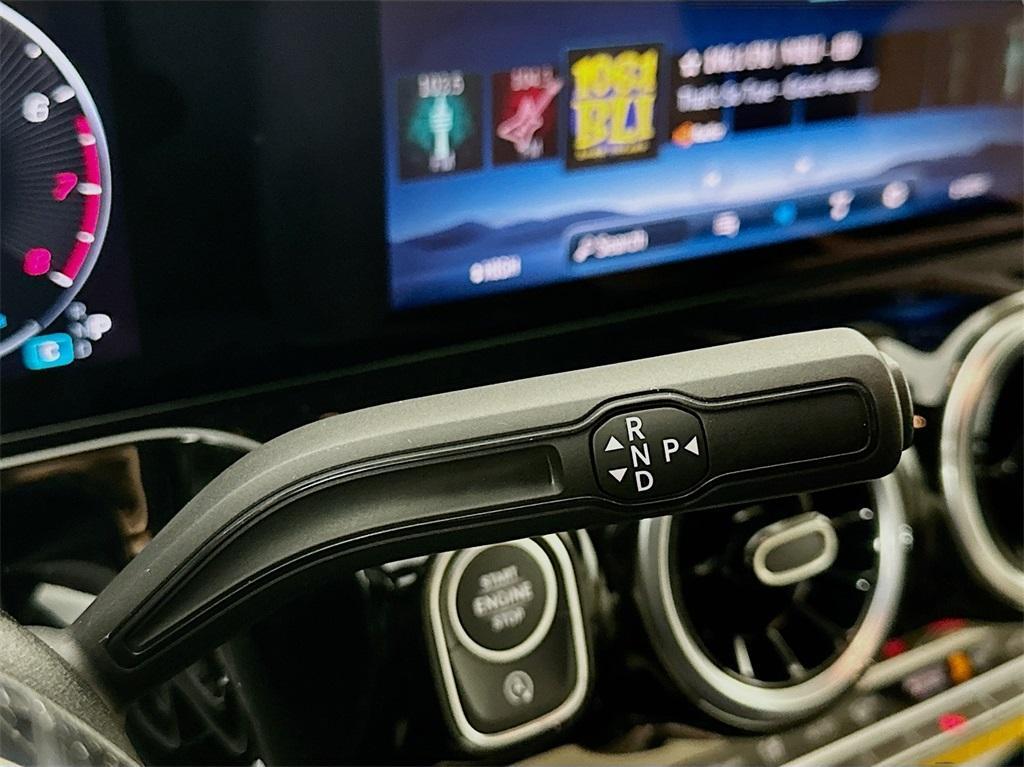 new 2025 Mercedes-Benz GLA 250 car, priced at $44,250