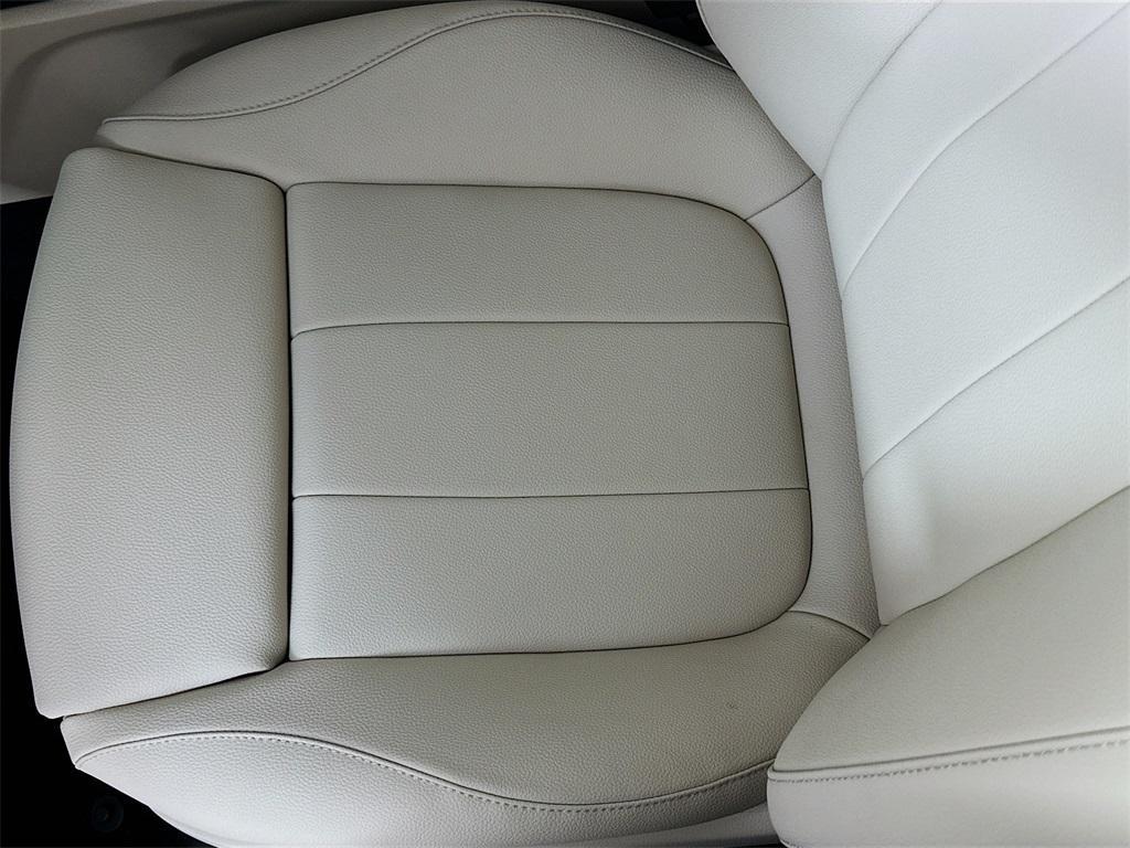 new 2025 Mercedes-Benz GLA 250 car, priced at $47,295