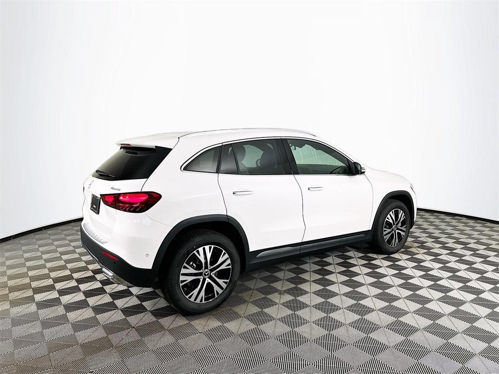 new 2025 Mercedes-Benz GLA 250 car, priced at $47,295