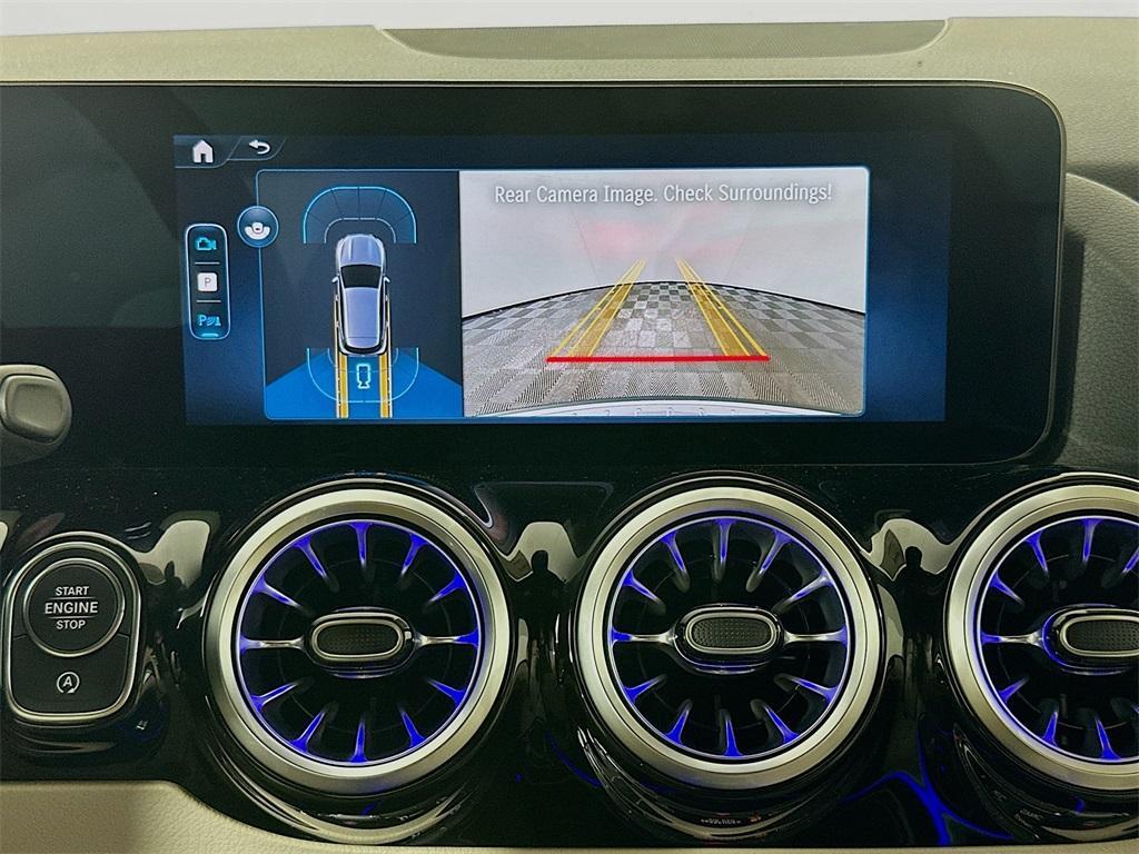 new 2025 Mercedes-Benz GLA 250 car, priced at $47,295