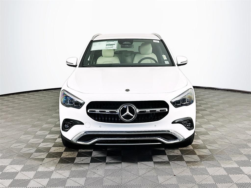 new 2025 Mercedes-Benz GLA 250 car, priced at $47,295