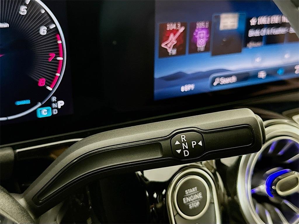 new 2025 Mercedes-Benz GLA 250 car, priced at $47,295