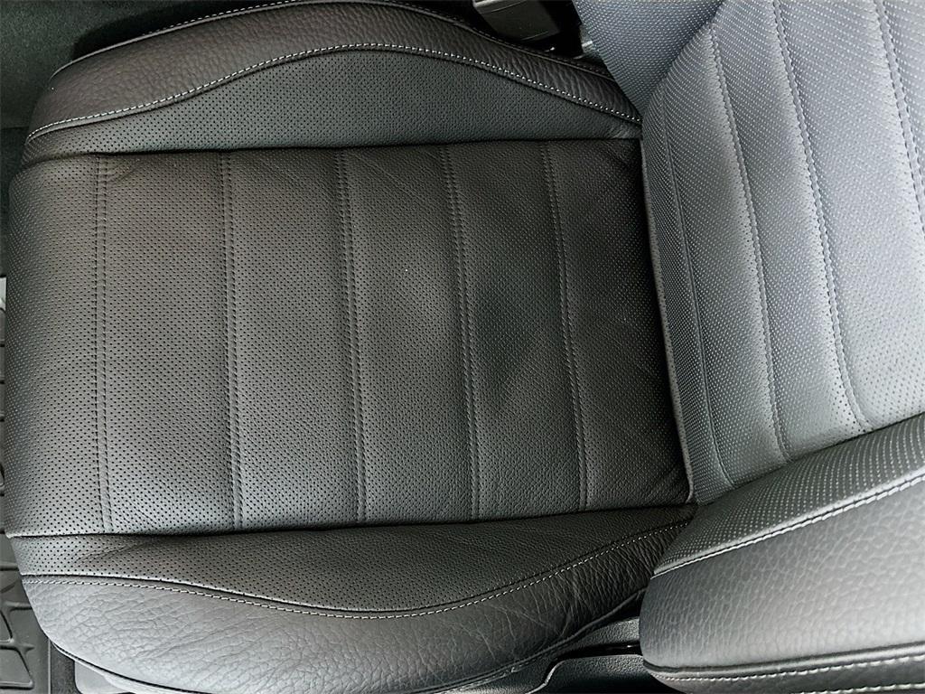 used 2025 Mercedes-Benz GLE 580 car, priced at $88,500