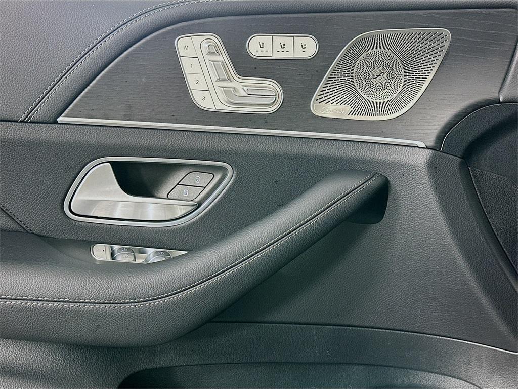 used 2025 Mercedes-Benz GLE 580 car, priced at $88,500