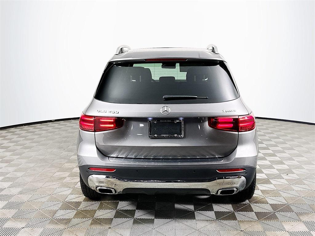 new 2025 Mercedes-Benz GLB 250 car, priced at $53,370