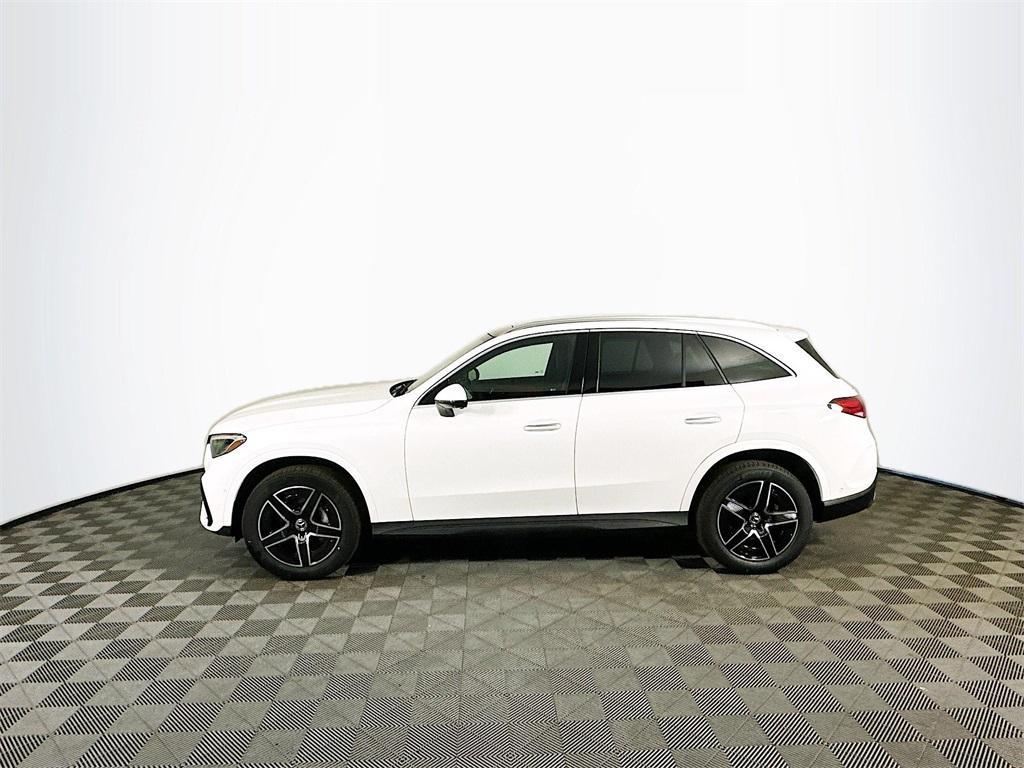 new 2025 Mercedes-Benz GLC 300 car, priced at $62,075