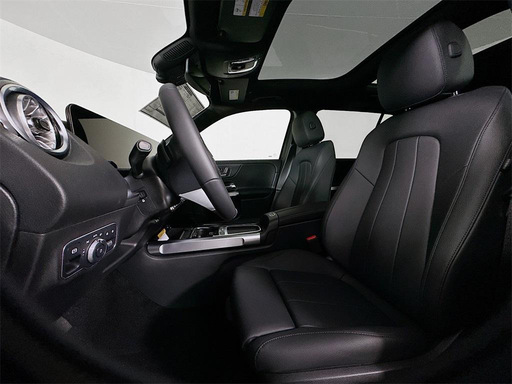 new 2026 Mercedes-Benz GLB 250 car, priced at $51,870