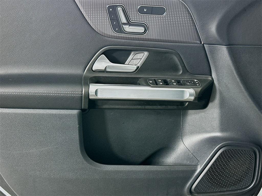 used 2022 Mercedes-Benz GLB 250 car, priced at $31,000