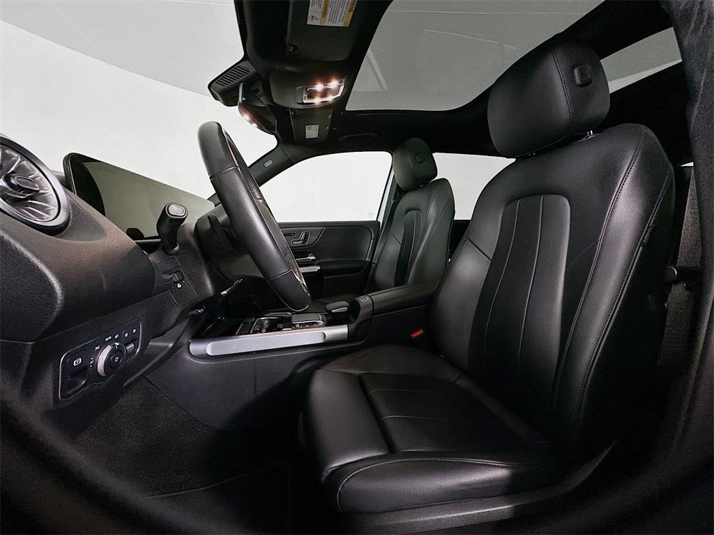 used 2022 Mercedes-Benz GLB 250 car, priced at $31,000