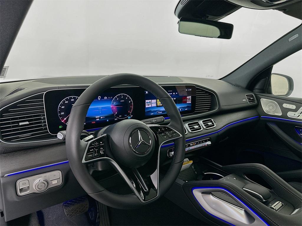 new 2025 Mercedes-Benz GLS 450 car, priced at $95,185