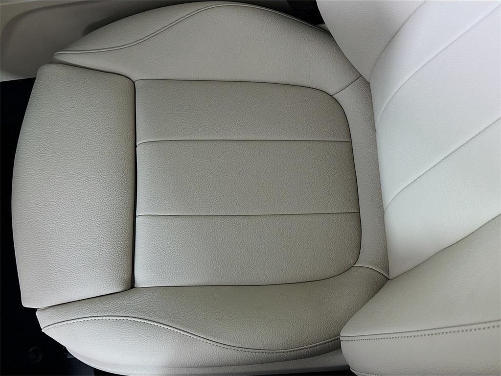 new 2025 Mercedes-Benz GLB 250 car, priced at $49,595