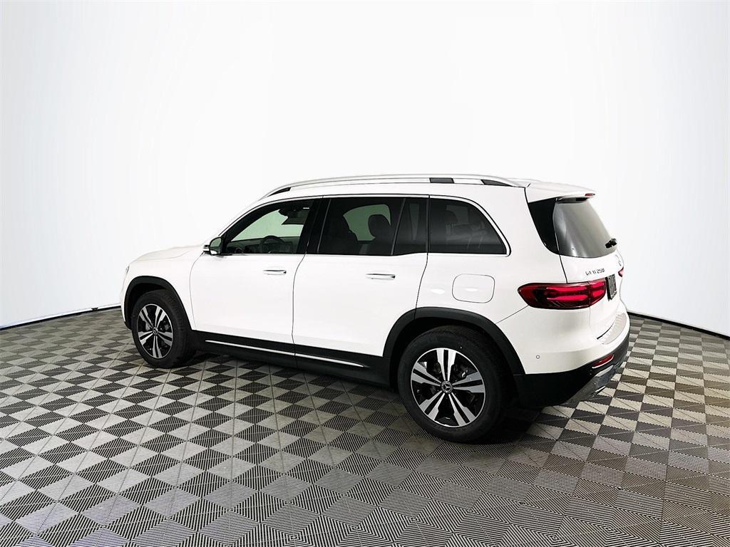 new 2025 Mercedes-Benz GLB 250 car, priced at $49,595