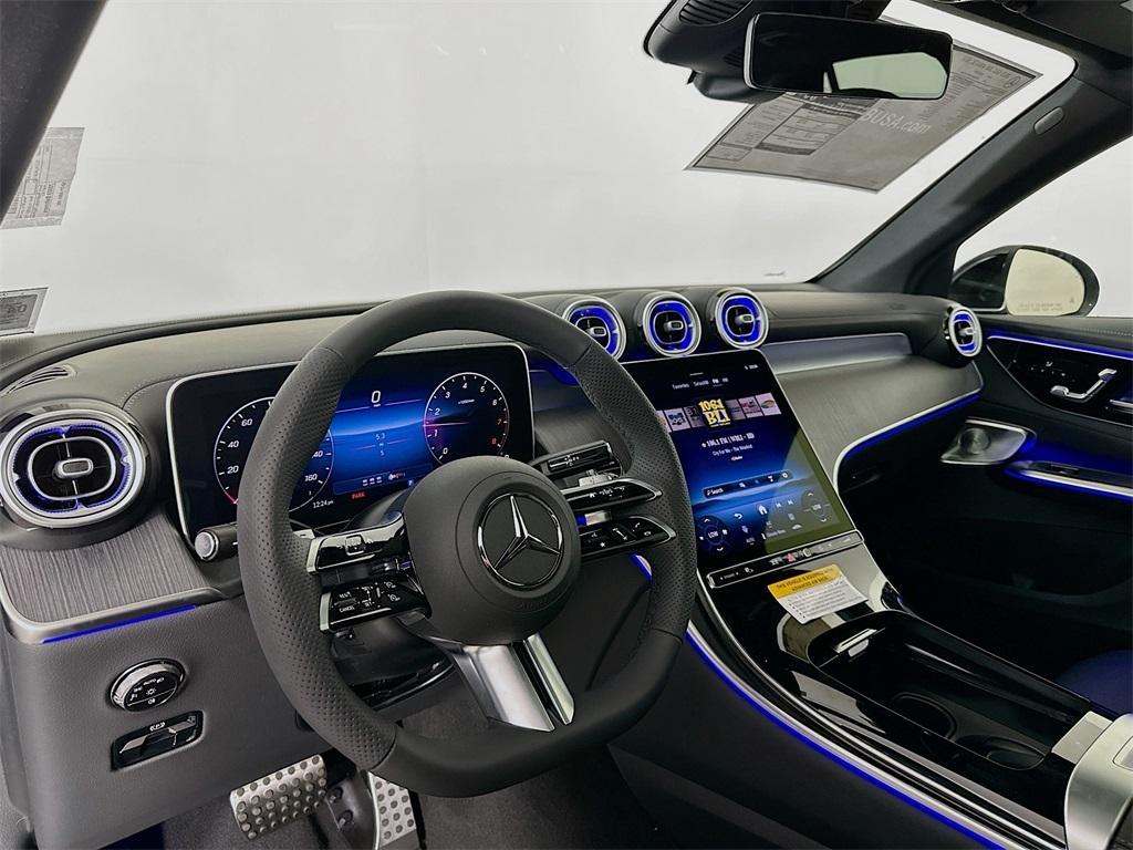 new 2025 Mercedes-Benz GLC 300 car, priced at $60,955