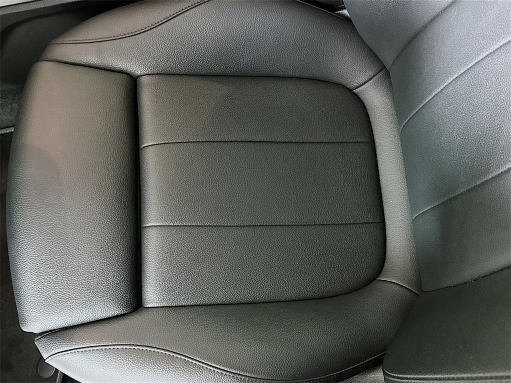 used 2022 Mercedes-Benz GLB 250 car, priced at $33,000