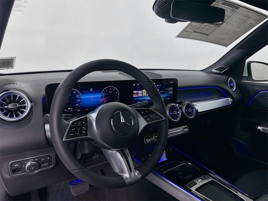 new 2025 Mercedes-Benz GLB 250 car, priced at $53,675