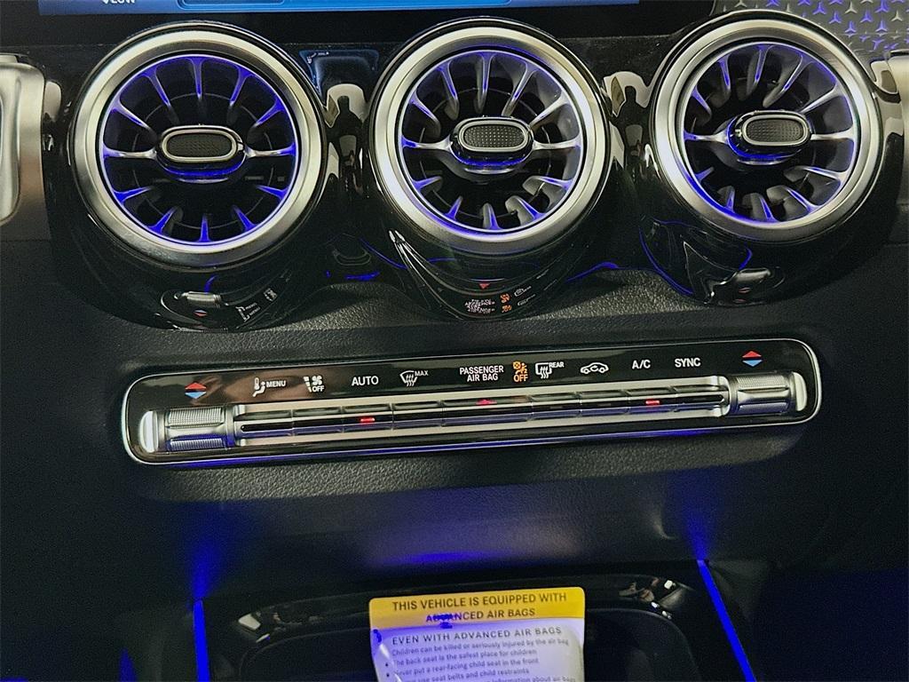 new 2025 Mercedes-Benz GLB 250 car, priced at $53,675