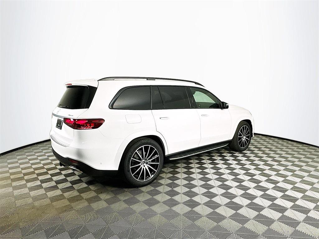 new 2026 Mercedes-Benz GLS 580 car, priced at $124,285