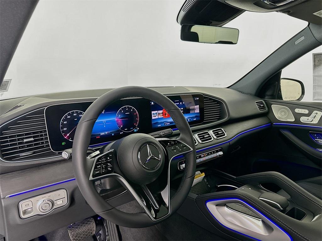 new 2025 Mercedes-Benz GLE 450 car, priced at $83,385