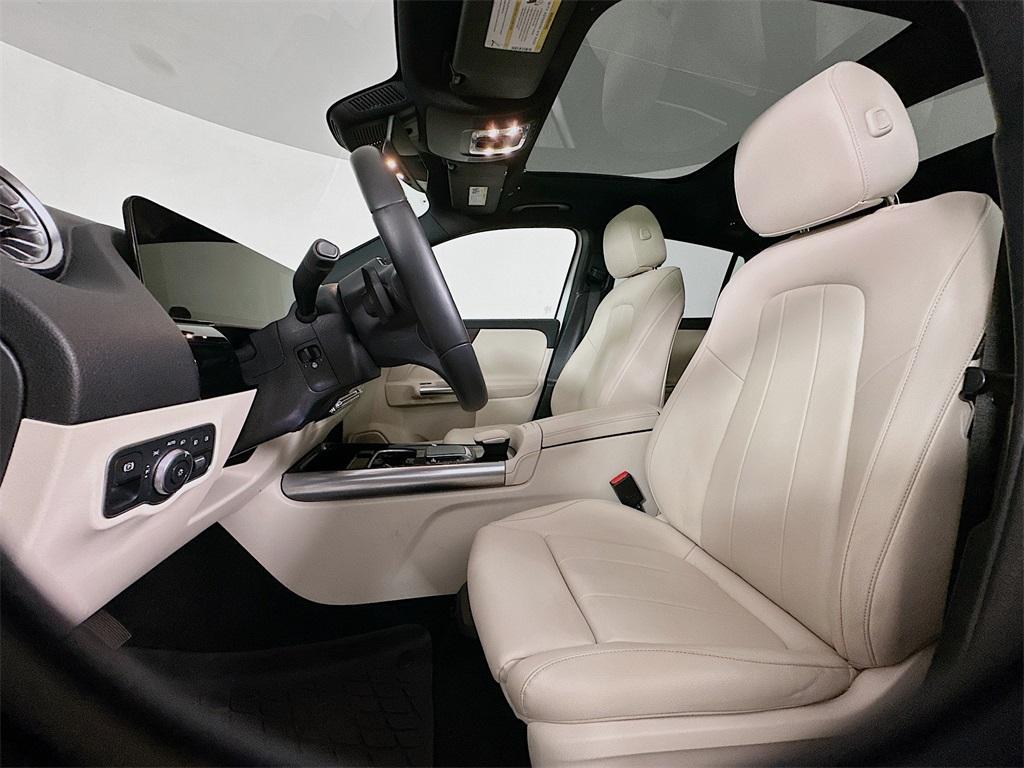 used 2022 Mercedes-Benz GLA 250 car, priced at $31,000