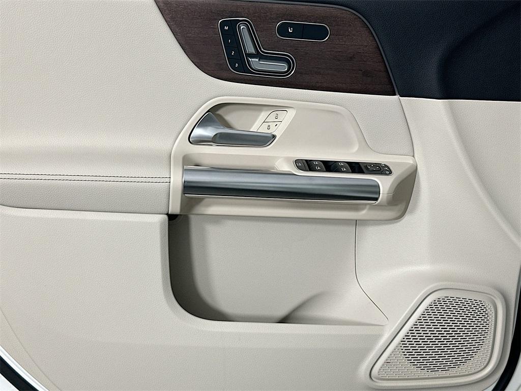 used 2022 Mercedes-Benz GLA 250 car, priced at $31,000