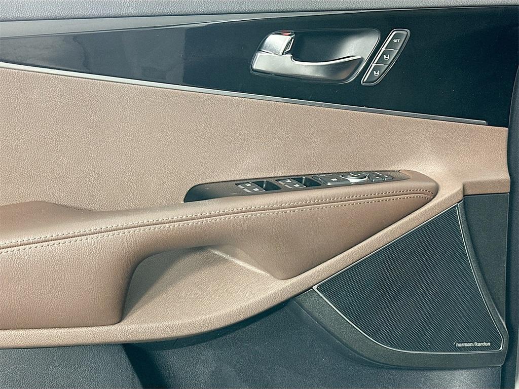 used 2020 Kia Sorento car, priced at $23,619