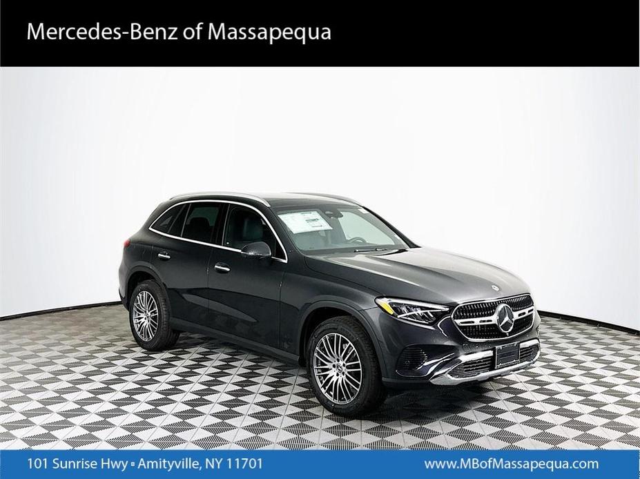 new 2025 Mercedes-Benz GLC 300 car, priced at $58,055