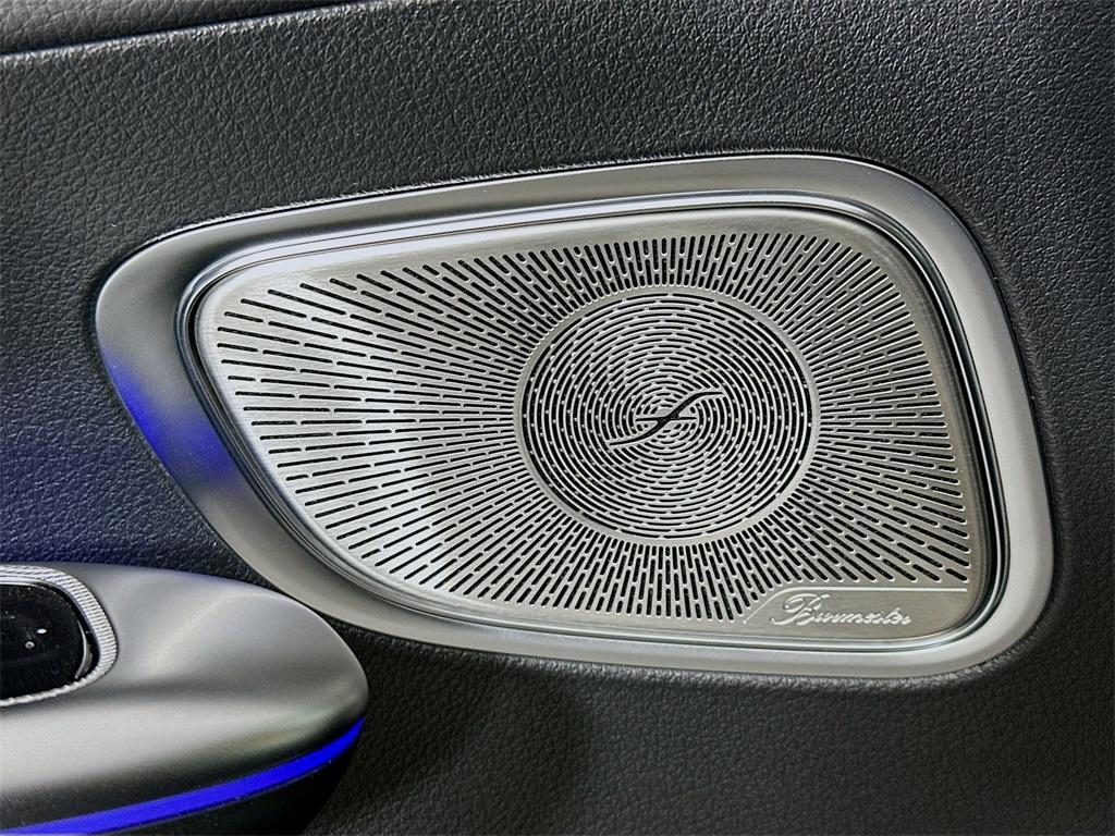 new 2025 Mercedes-Benz GLC 300 car, priced at $68,395