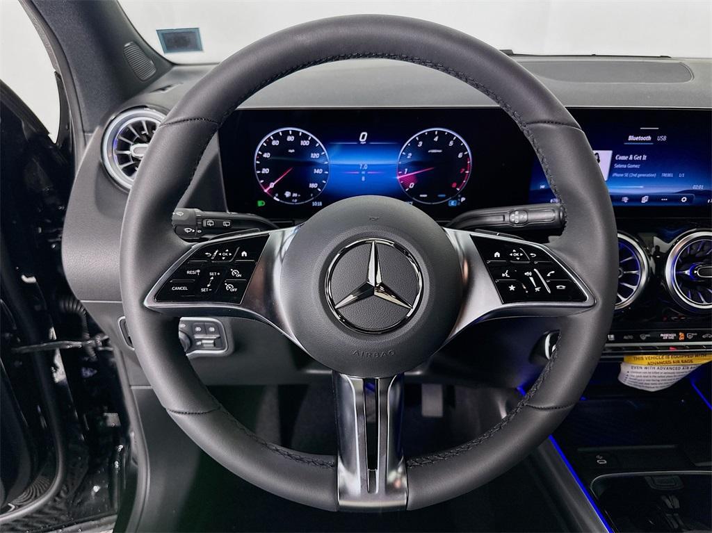 new 2025 Mercedes-Benz GLA 250 car, priced at $48,495