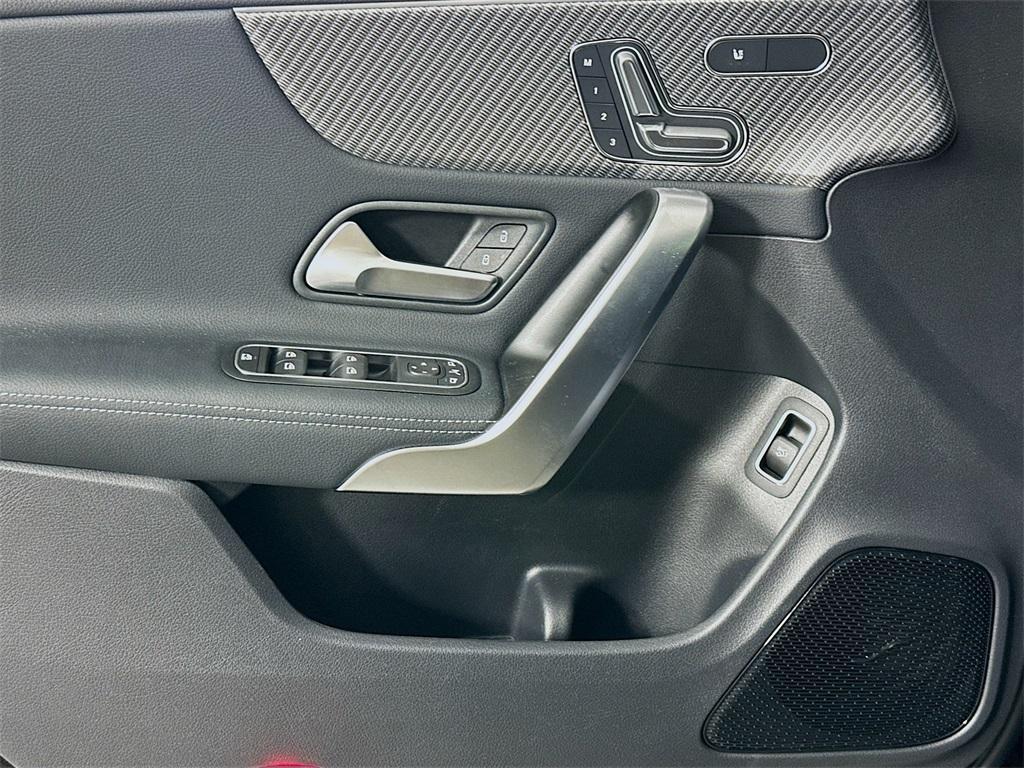 new 2025 Mercedes-Benz CLA 250 car, priced at $50,395