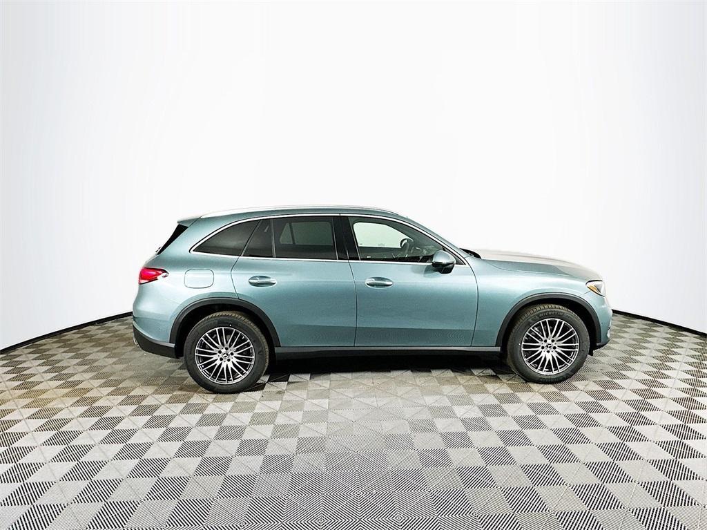 new 2025 Mercedes-Benz GLC 300 car, priced at $57,735