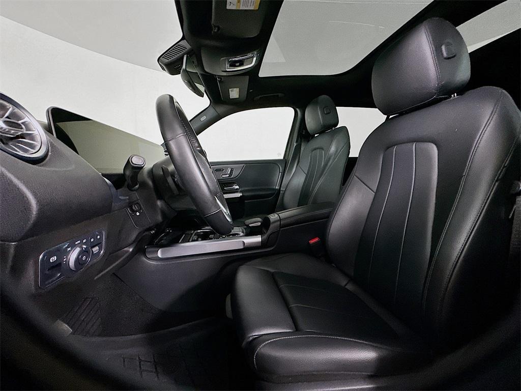 used 2021 Mercedes-Benz GLB 250 car, priced at $31,000