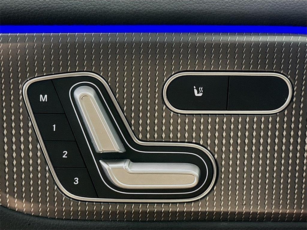 used 2021 Mercedes-Benz GLB 250 car, priced at $31,000