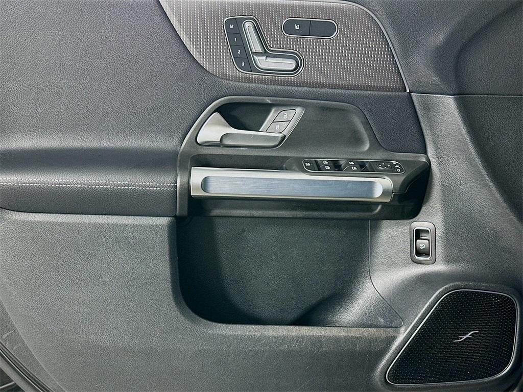 used 2021 Mercedes-Benz GLB 250 car, priced at $31,000