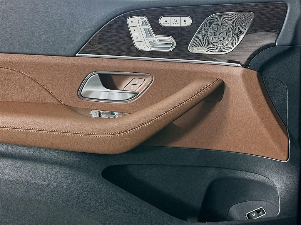 new 2026 Mercedes-Benz GLS 450 car, priced at $99,200