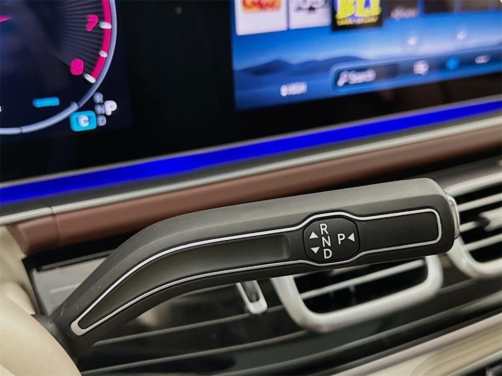 new 2025 Mercedes-Benz Maybach GLS 600 car, priced at $193,650