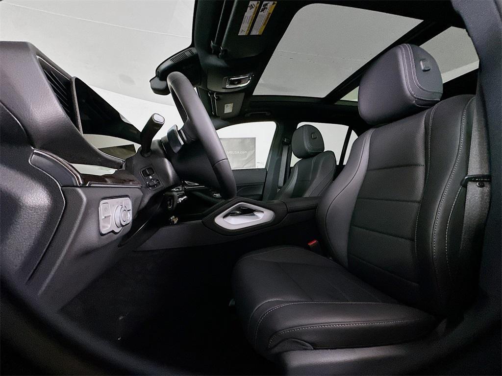 new 2025 Mercedes-Benz GLE 450e car, priced at $77,190