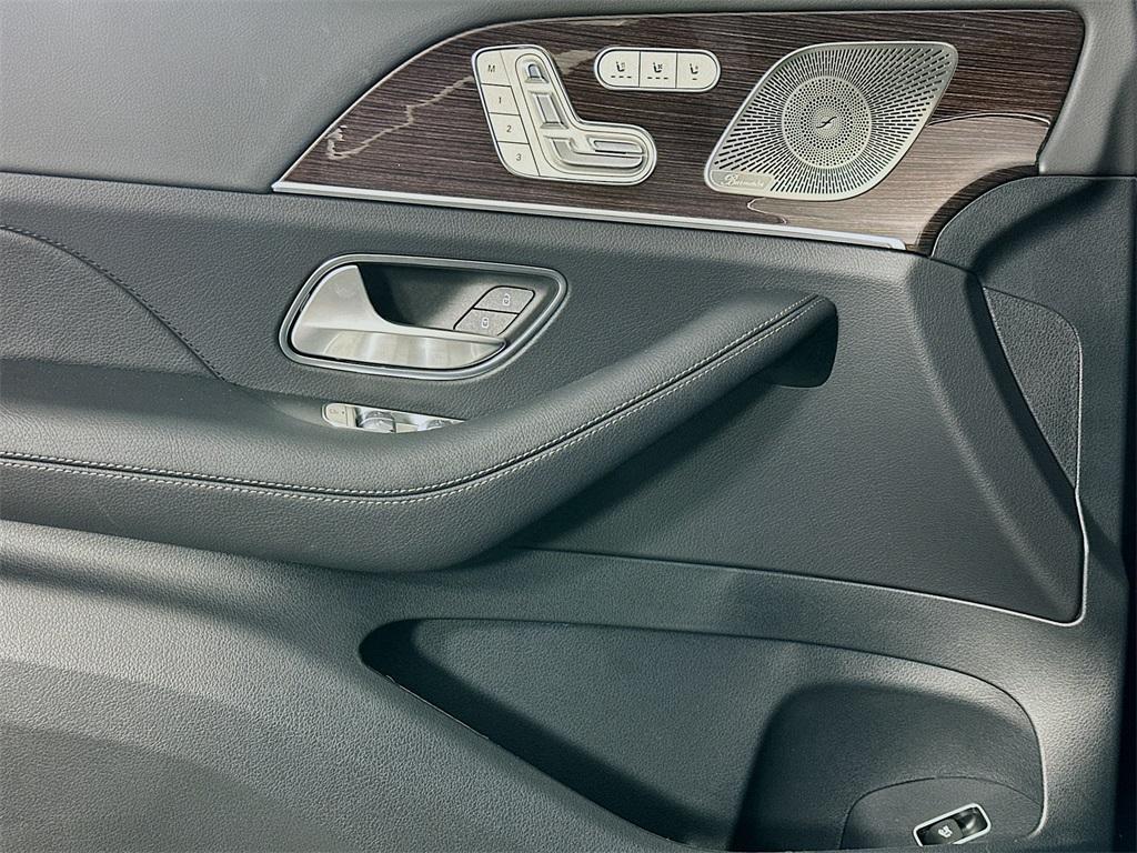 new 2025 Mercedes-Benz GLE 350 car, priced at $73,455