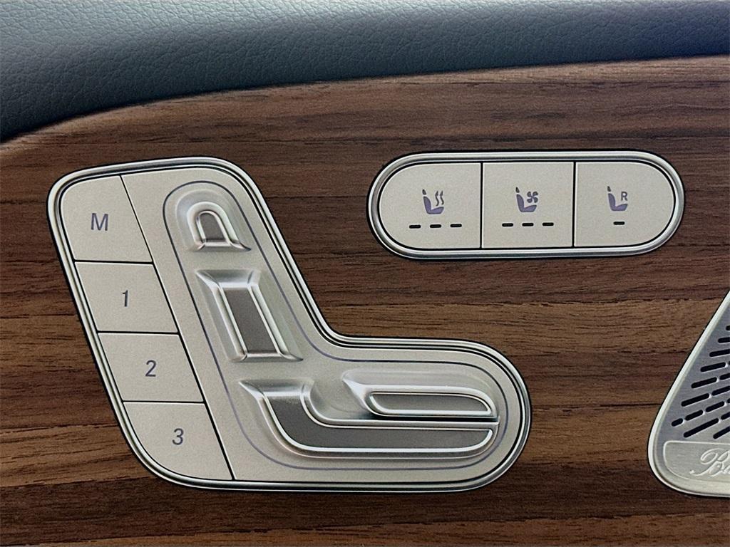 new 2026 Mercedes-Benz GLS 450 car, priced at $92,330