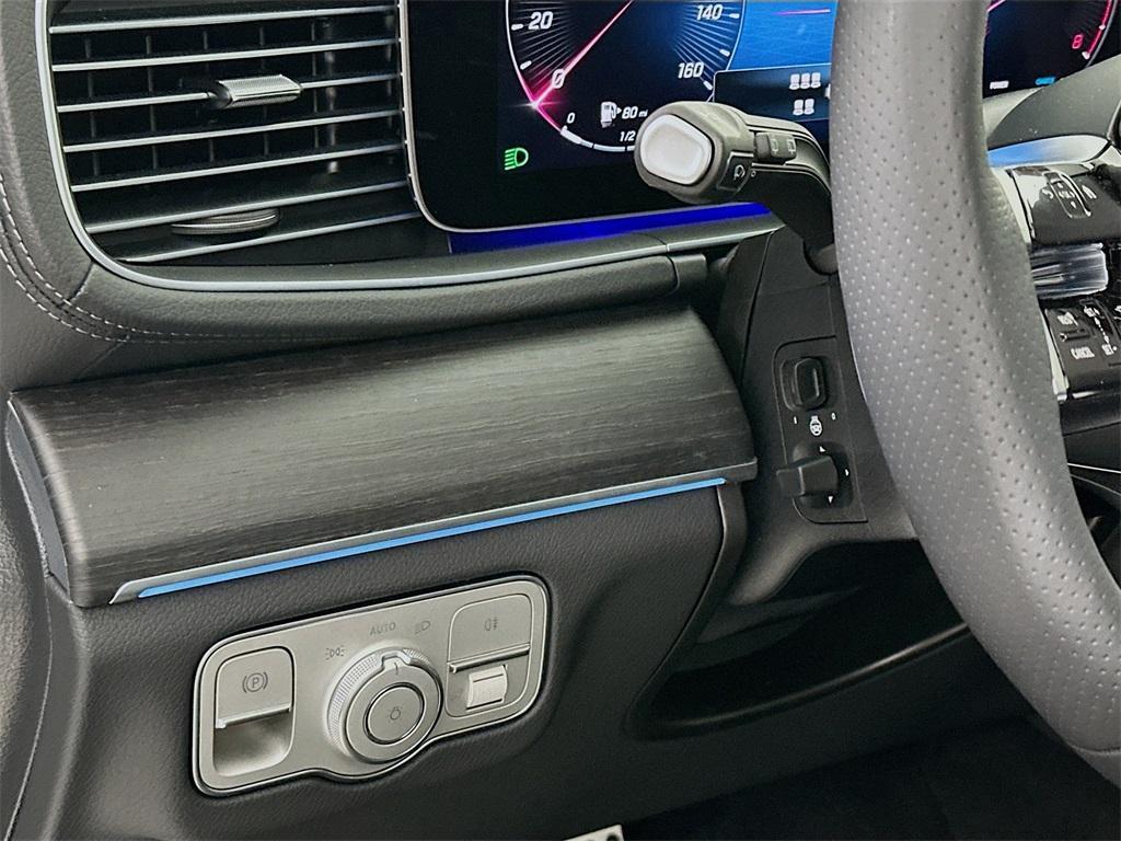 new 2026 Mercedes-Benz GLS 450 car, priced at $99,395