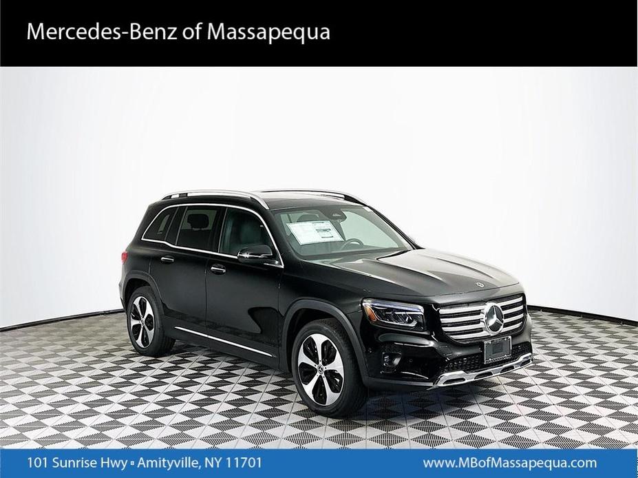 new 2024 Mercedes-Benz GLB 250 car, priced at $53,815