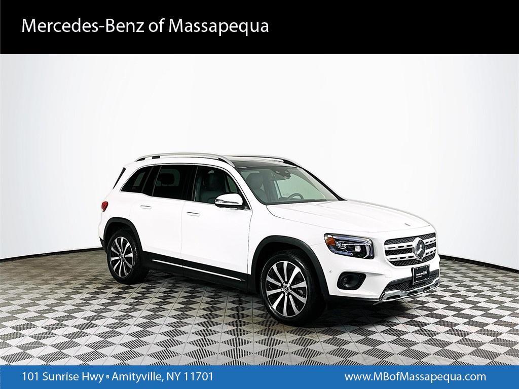 used 2022 Mercedes-Benz GLB 250 car, priced at $32,000